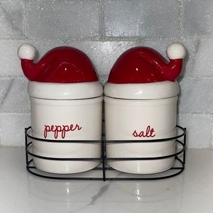 Ceramic Christmas/Santa Salt & Pepper containers